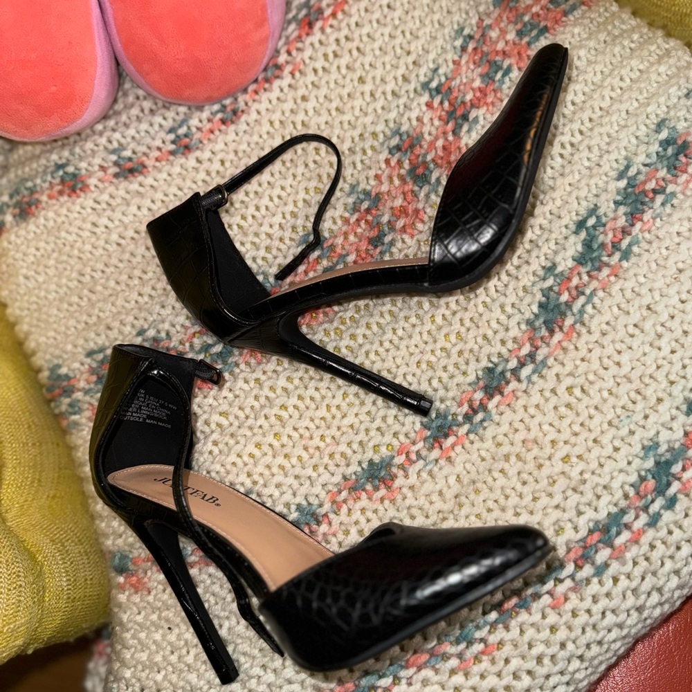 Black Stiletto Heels